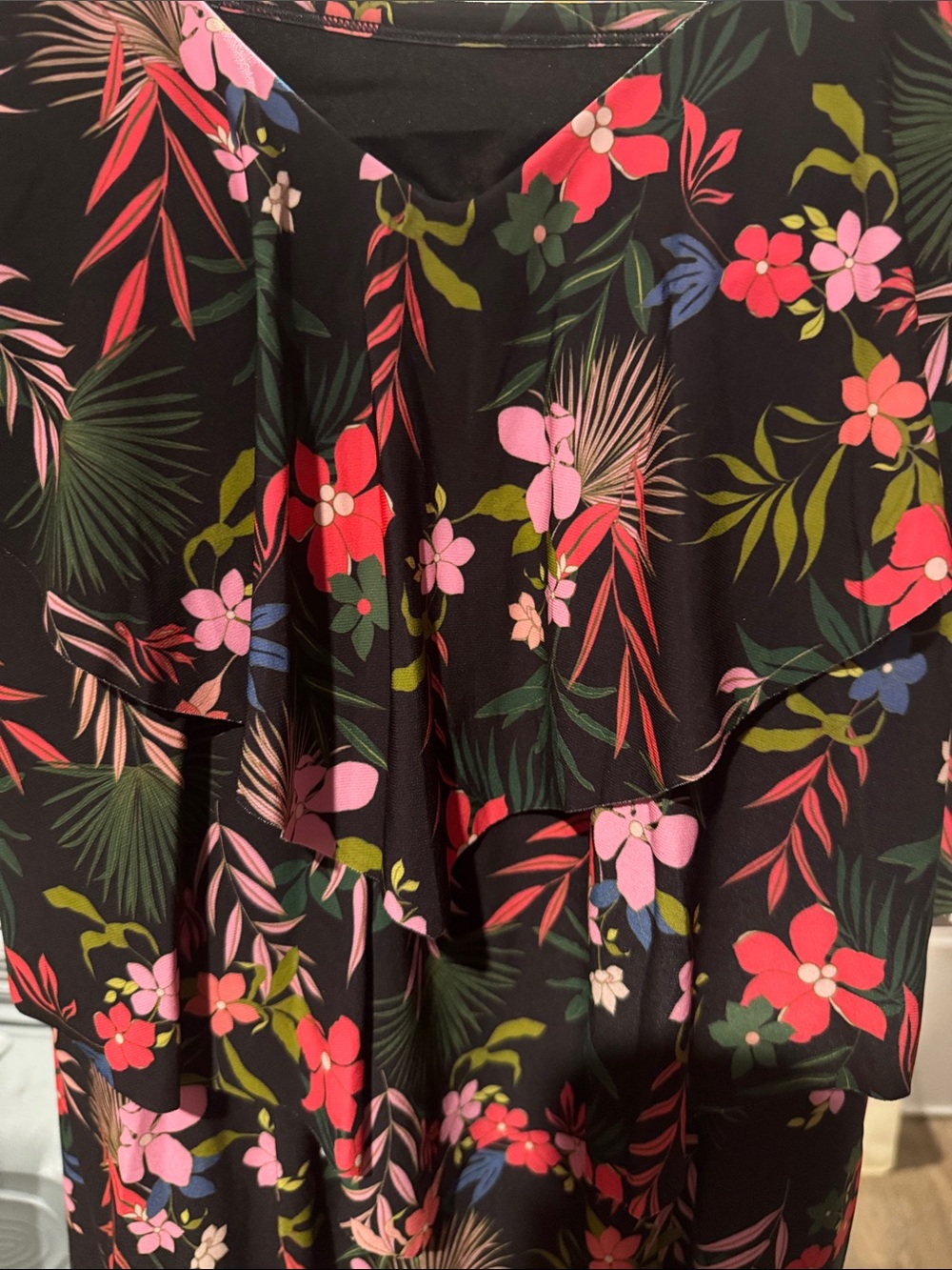 Size 1X Women’s Tiered Ruffle Floral Ruffle Tankini Top - Picture 2 of 5